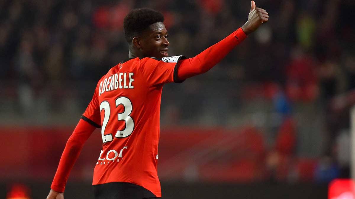 Dembélé Celebrates a goal with the Rennes in front of the Reims in this 2015-2016
