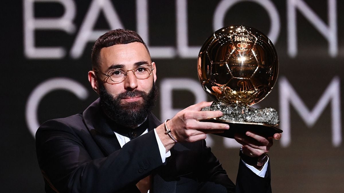 Karim Benzema recibe el Balón de Oro 2022