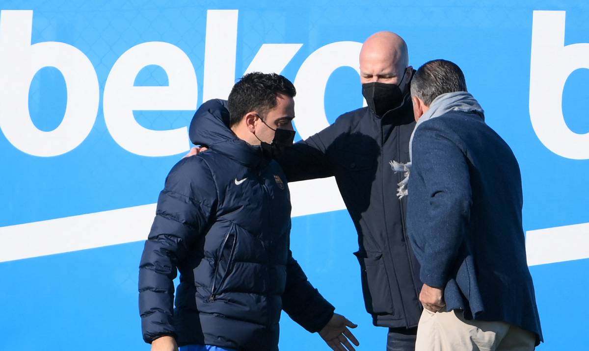 Xavi Hernández, Jordi Cruyff and Rafa Yuste