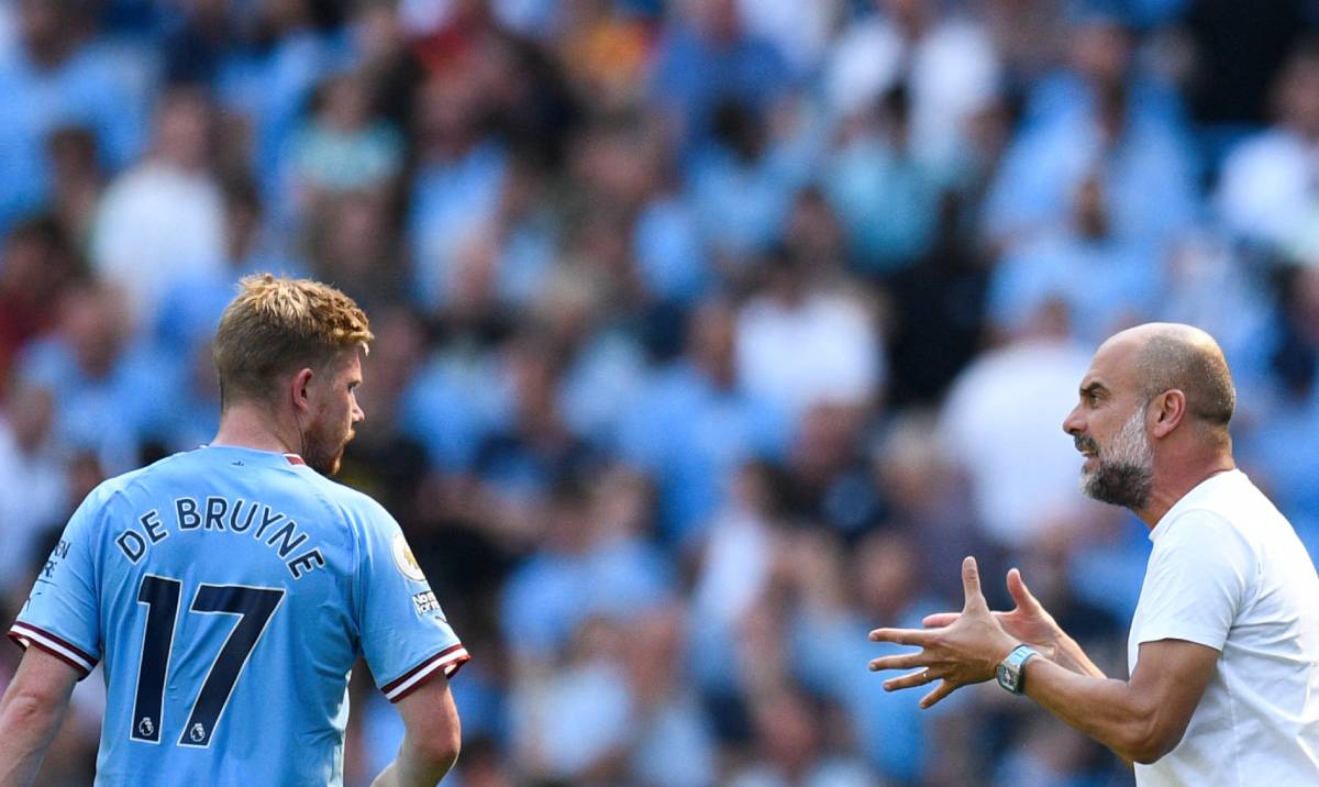 De Bruyne y Pep en un partido ante el Bournemouth