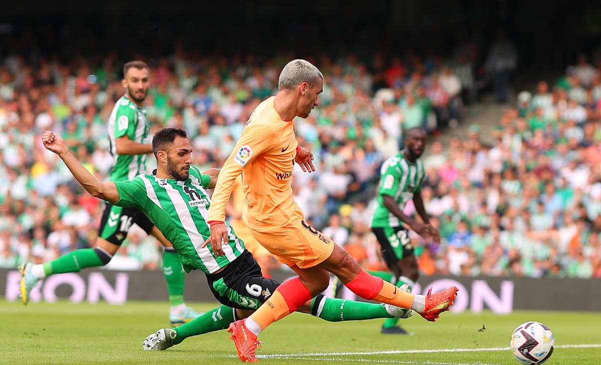 Griezmann marca un gol ante el Betis