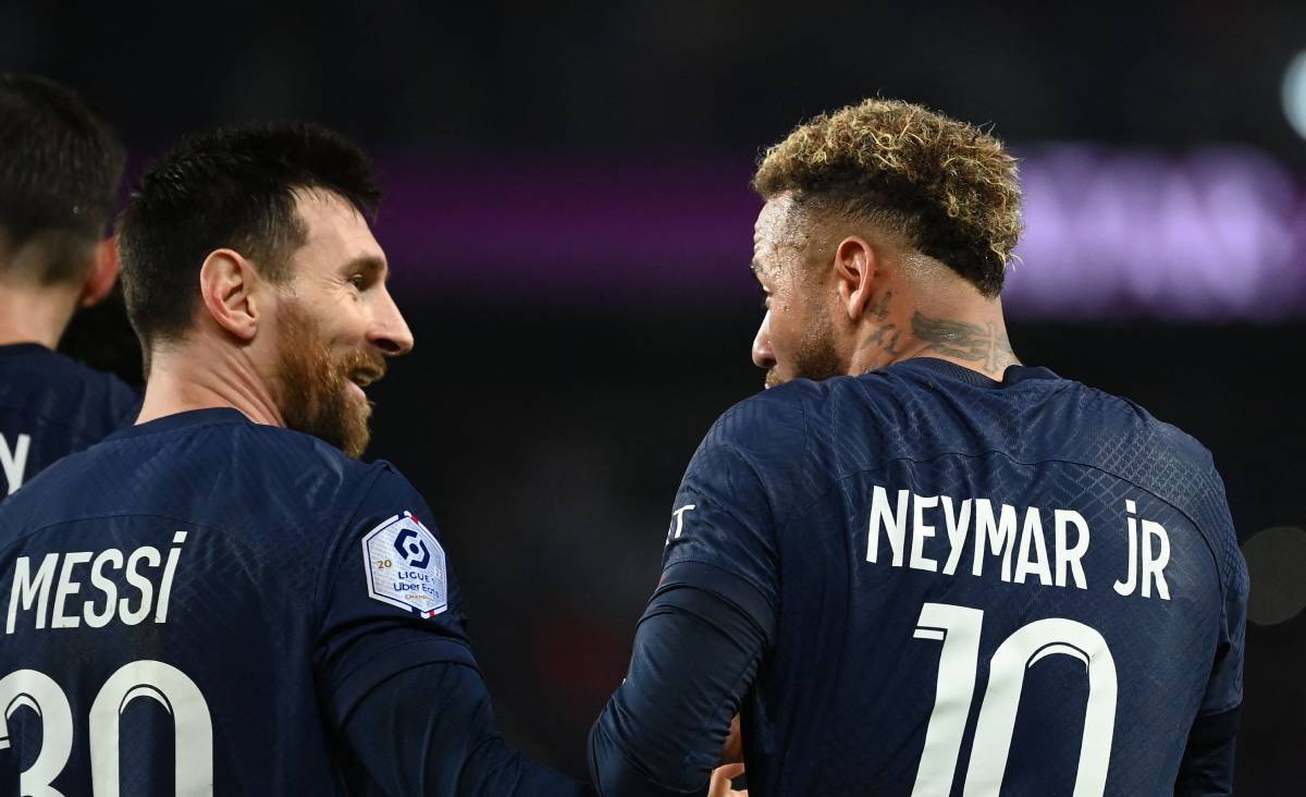 Messi and Neymar in a match v Marseille