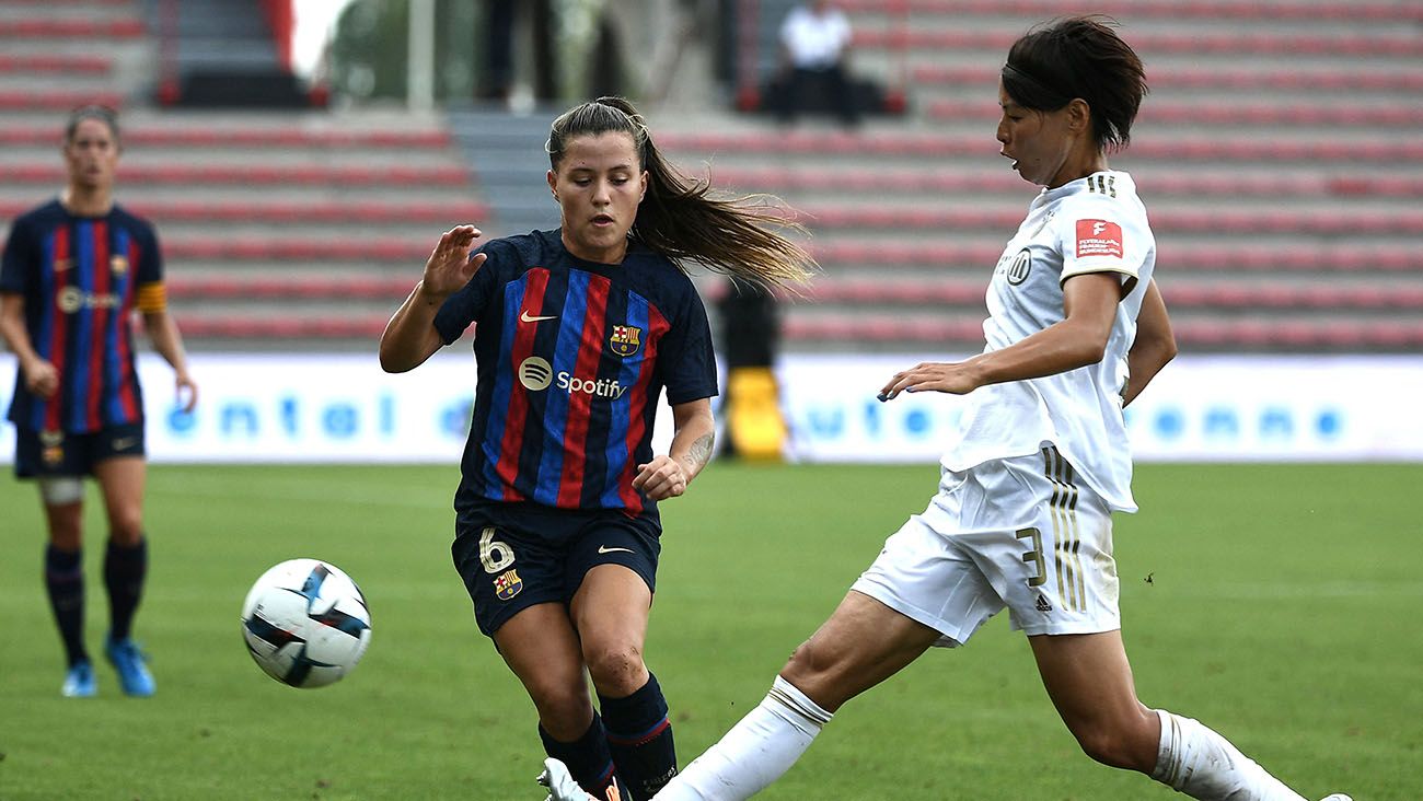 Claudia Pina en un partido con el FC Barcelona