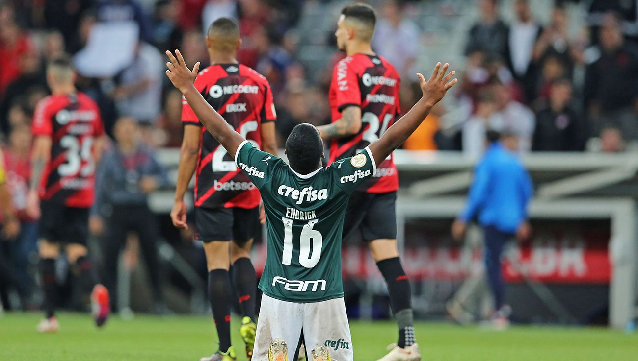 Endrick celebrando un gol con el Palmeiras