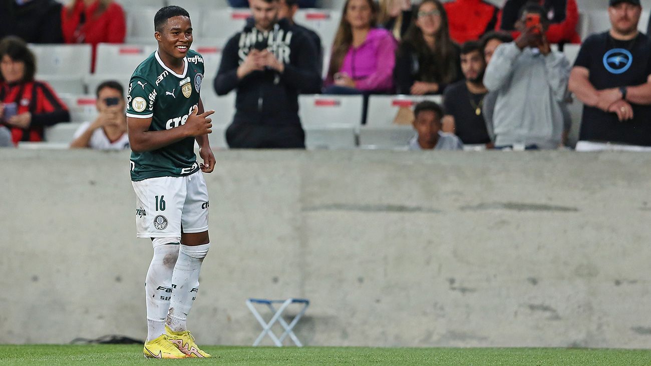 Endrick, celebrando un gol con el Palmeiras