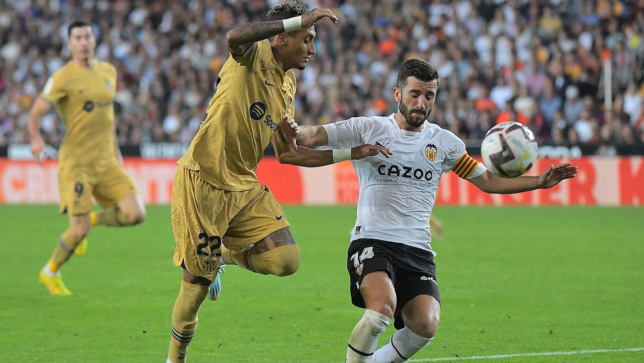 Raphinha en el partido ante el Valencia (0-1)