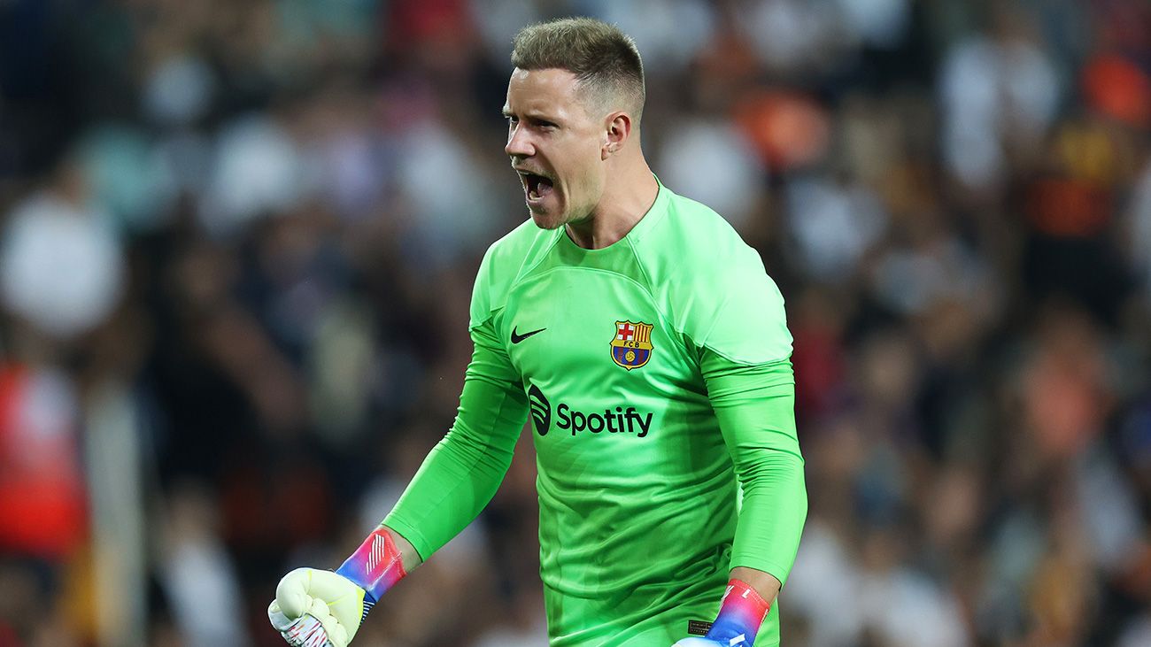 Ter Stegen celebrating a goal