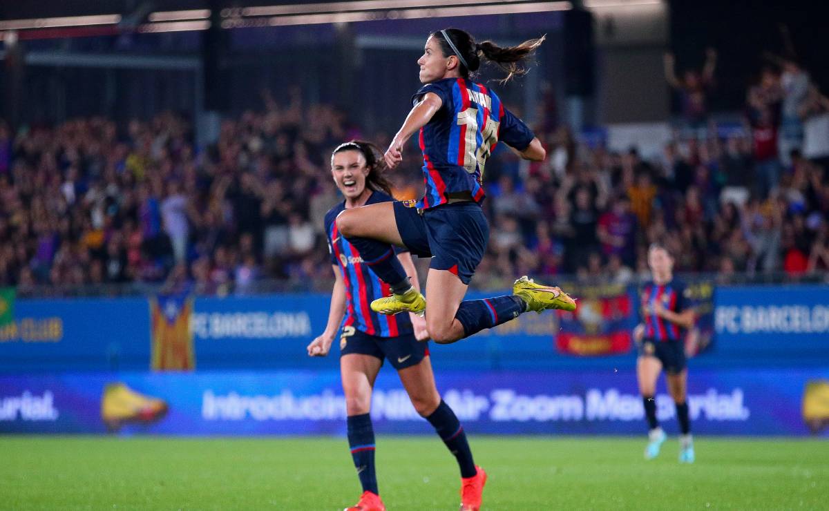 Aitana festeja un gol ante el Benfica