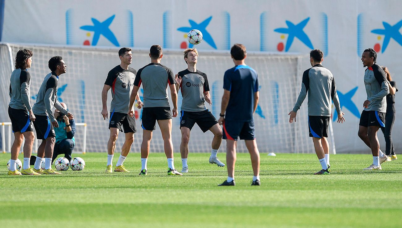 Jugadores del FC Barcelona durante un entrenamiento