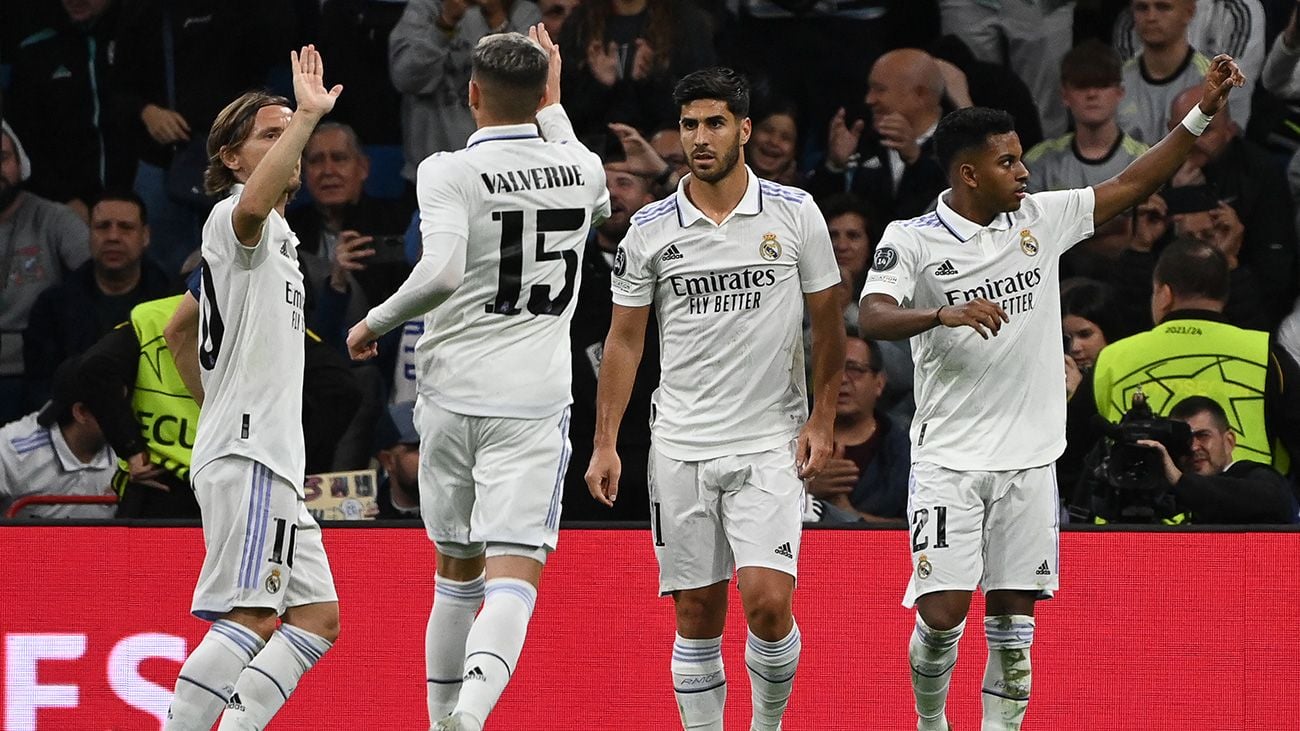 Madrid players celebrating a goal