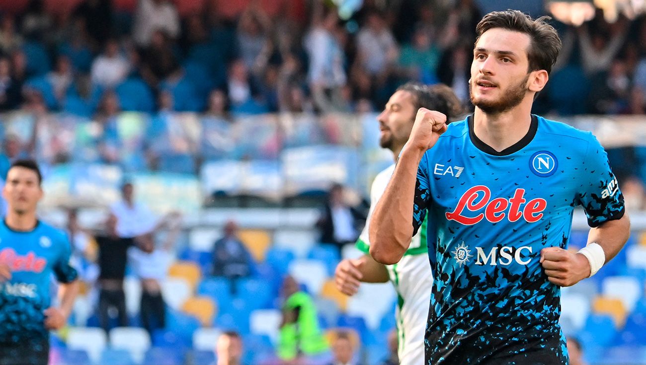 Khvicha Kvaratskhelia, durante un partido con el Napoli