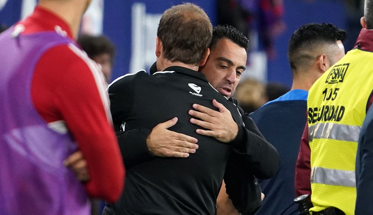 Xavi y Jagoba Arrasate, técnico del Osasuna