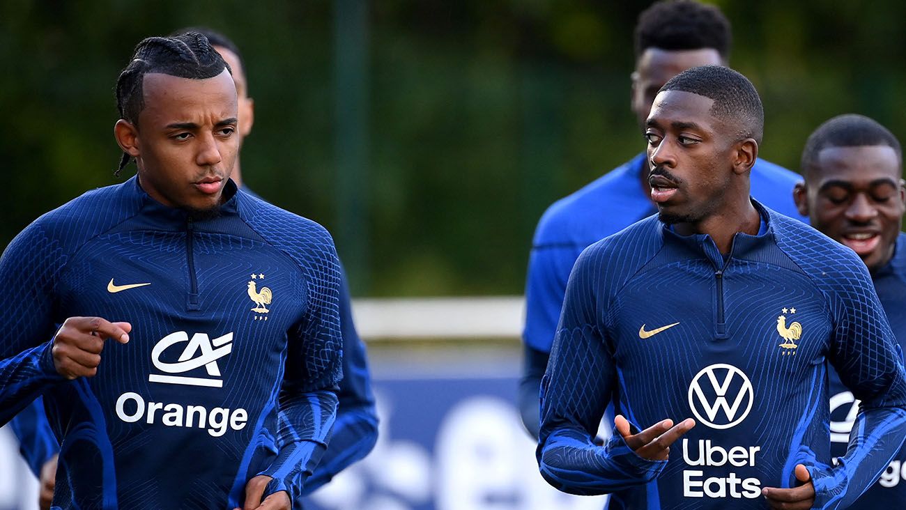 Jules Koundé Ousmane Dembélé in a warm-up with France