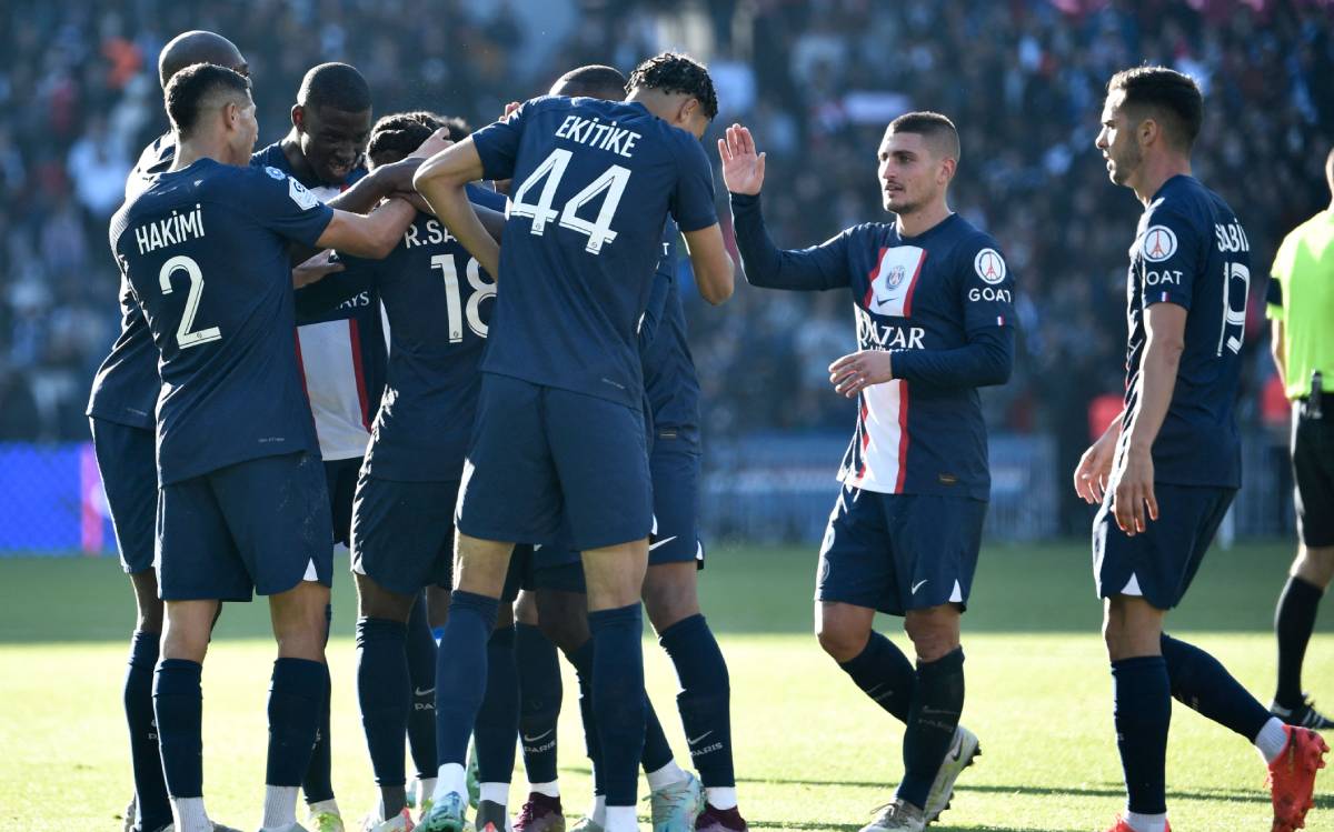 El PSG festeja uno de sus goles ante el Auxerre