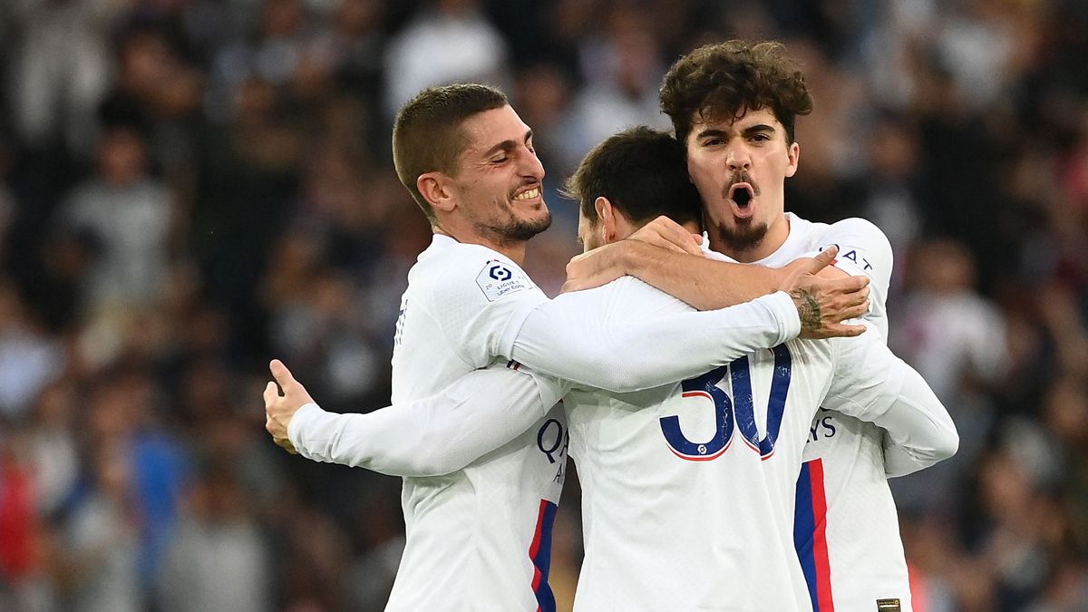 Los jugadores del PSG celebran un gol en la Ligue 1 