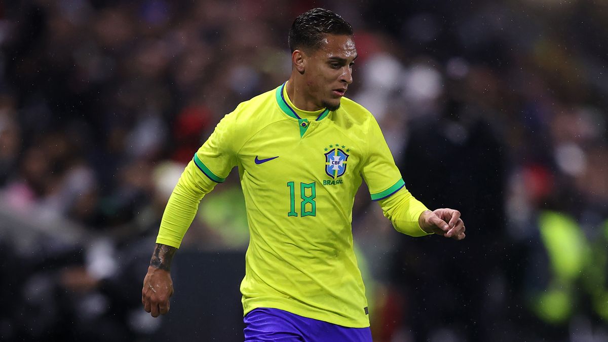 Antony (22 años) : Busca un 'hueco' en la delantera de Brasil 