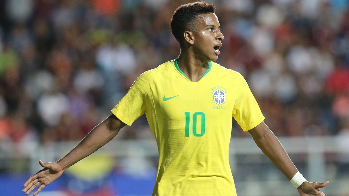 Rodrygo Goes (21 años): Su gran arranque de curso en el Madrid le ha llevado a la convocatoria de Brasil