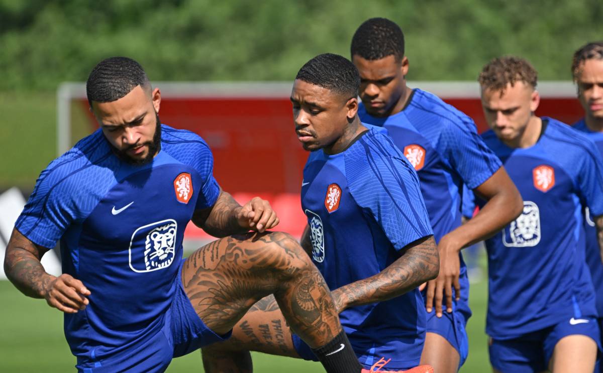Memphis se entrena con la selección neerlandesa