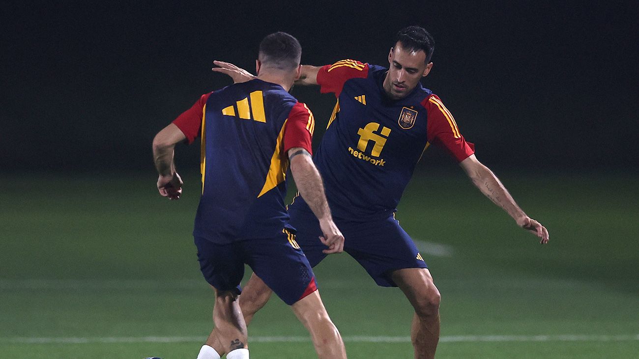 Busquets entrenando con la selección