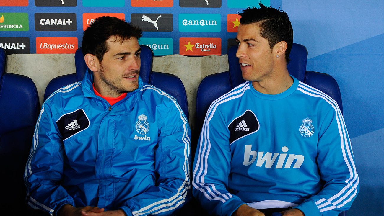 Iker Casillas y Cristiano Ronaldo charlando
