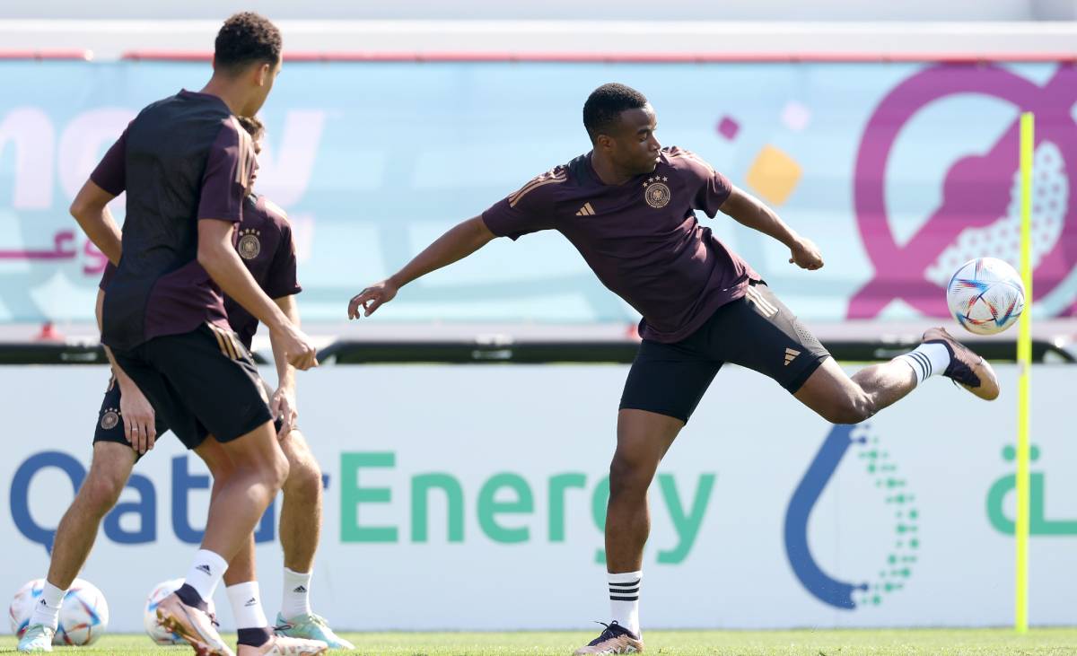 Moukoko se entrena con la selección alemana