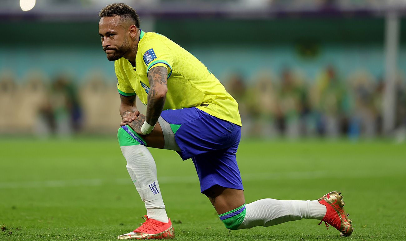Neymar ante Serbia en el Mundial