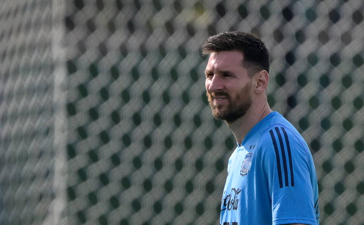 Messi trains with Arghentina