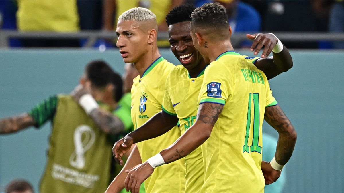 Vinicius, Raphinha y Richarlison en un partido de Brasil