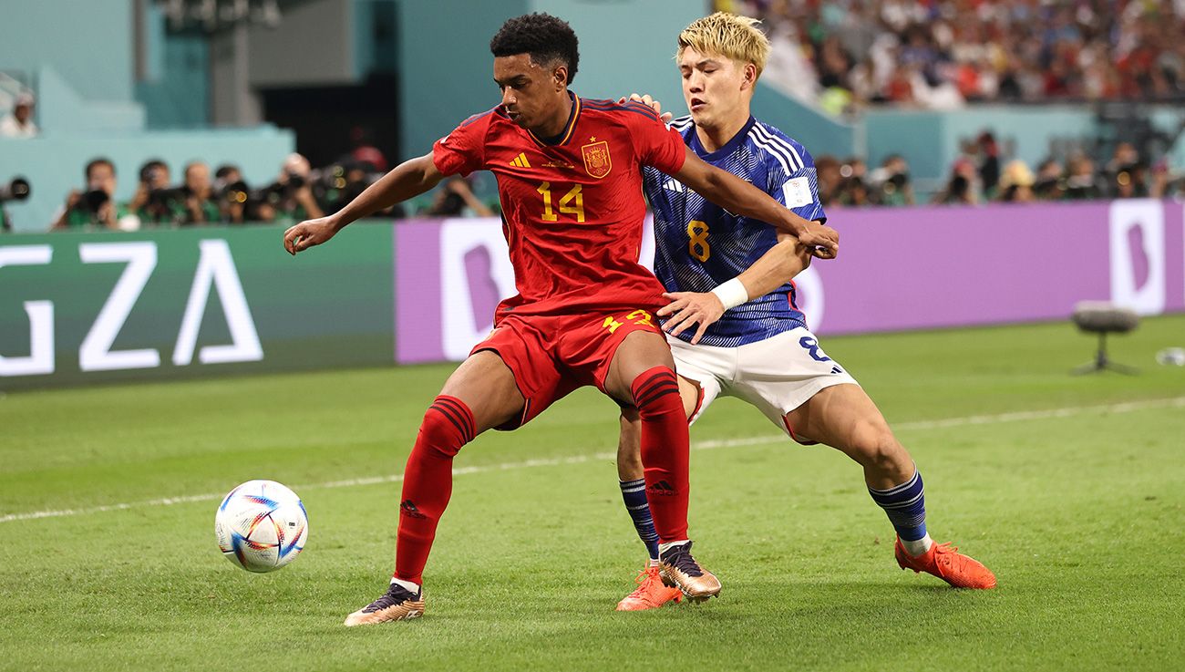 Alejandro Balde against Japan