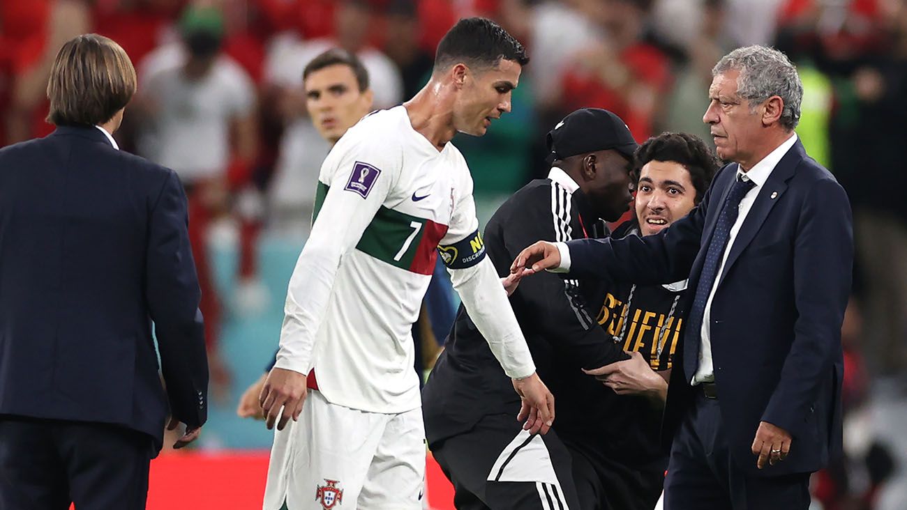 Cristiano Ronaldo y Fernando Santos tras el Marruecos-Portugal