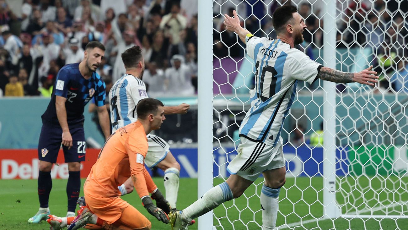 Leo Messi celebrates his goal against Croatia (3-0)