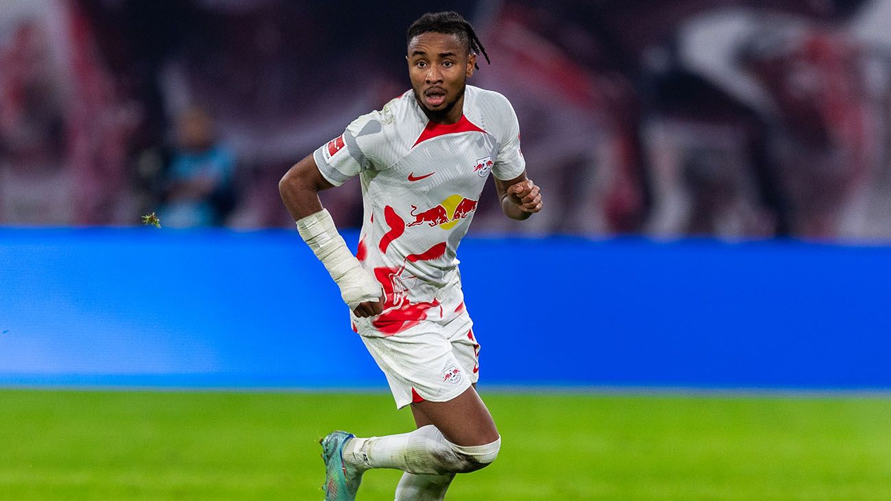 Christopher Nkunku  en un partido con el RB Leipzig