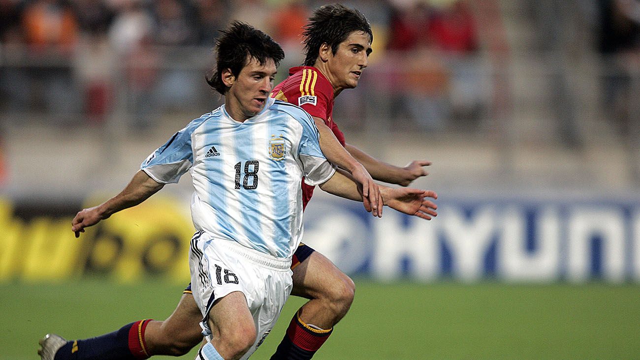 Leo Messi en un partido contra España durante el Mundial Sub-20 de 2005