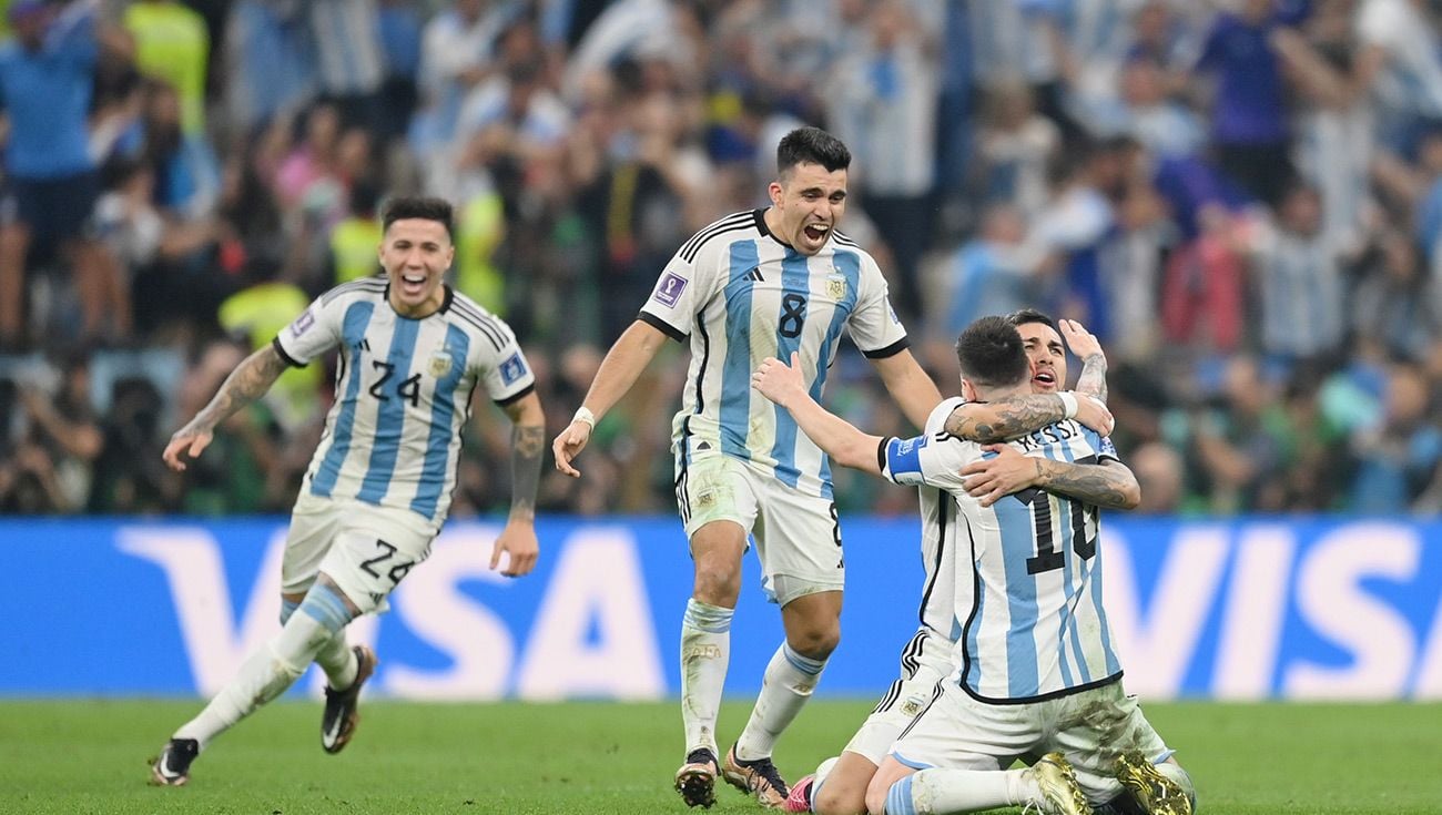 Jugadores de Argentina celebrando la victoria en la tanda
