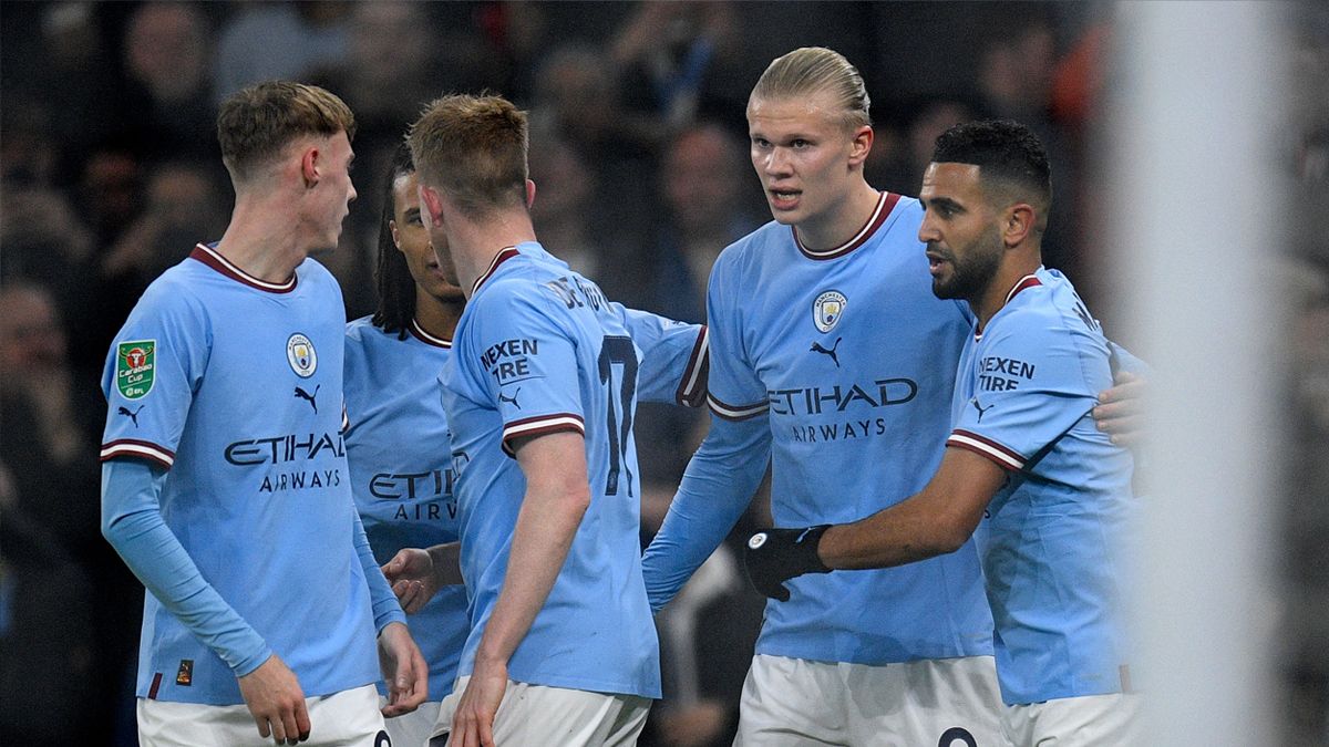 Los jugadores del Manchester City celebran un gol