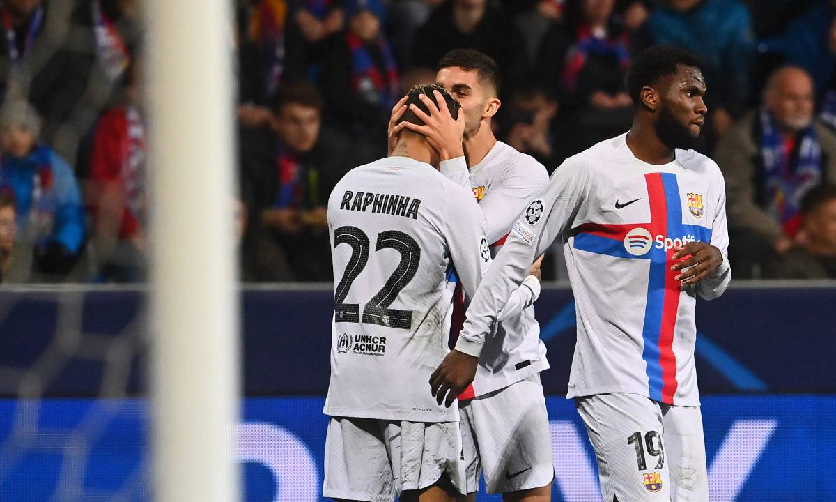 Raphinha and Ferran celebrate after scoring