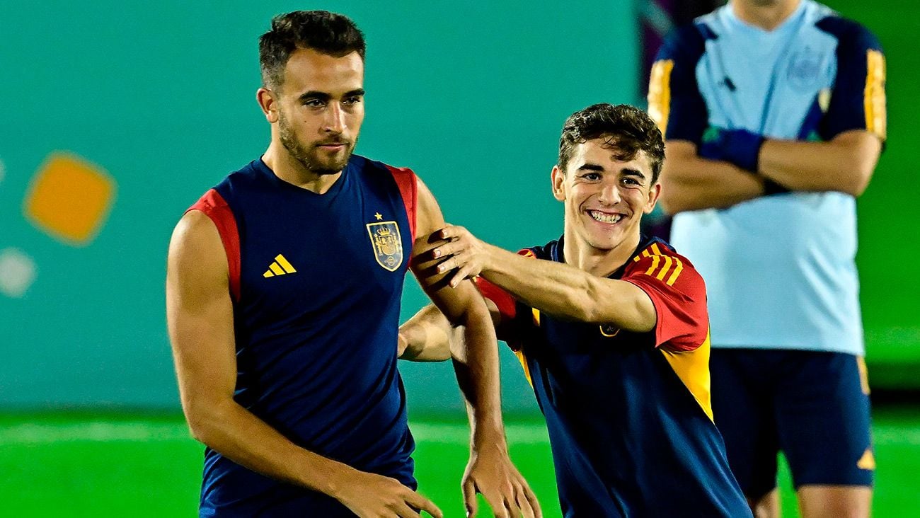 Eric García y Gavi durante un entrenamiento de España