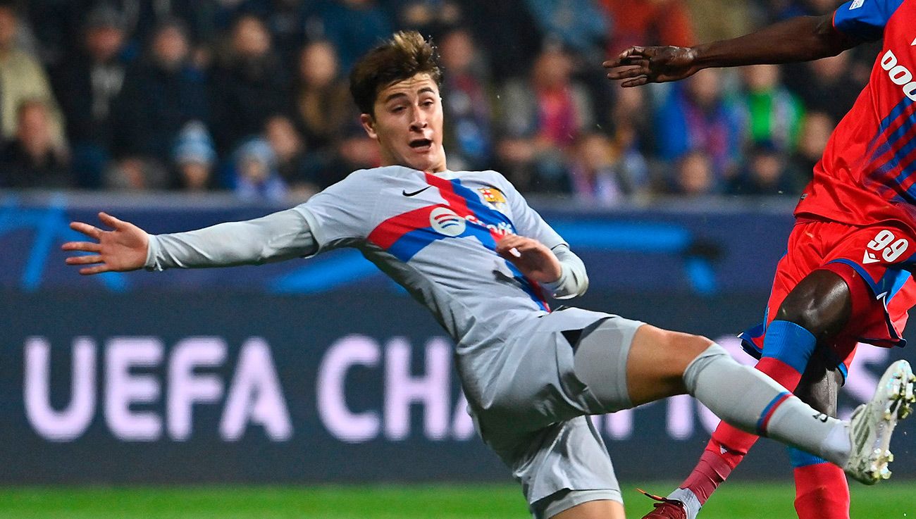 Pablo Torre durante un partido con el Barça