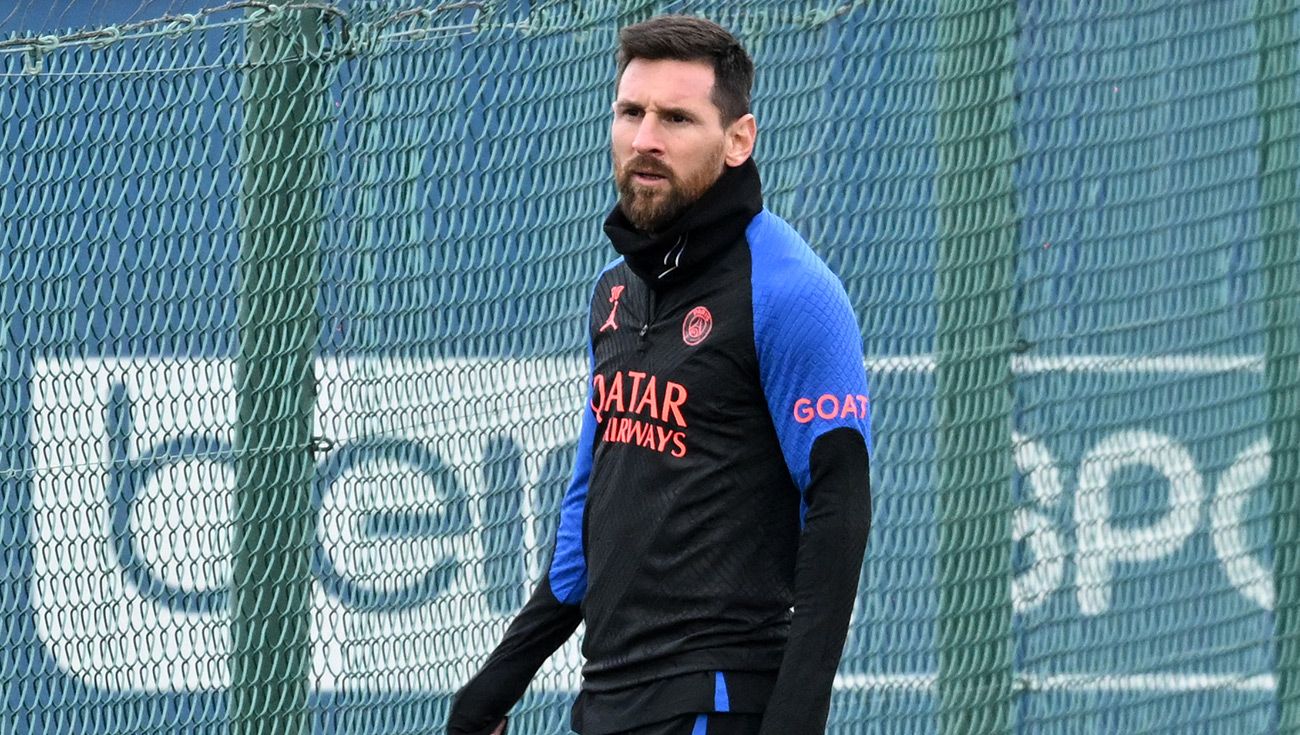 Messi en un entrenamiento con el PSG