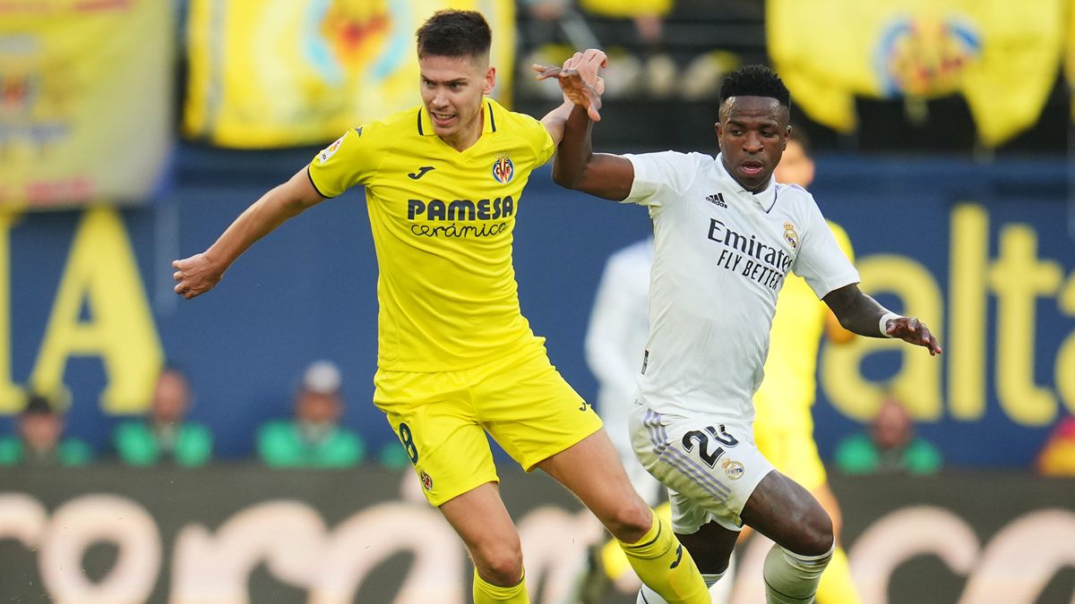 Juan Foyth y Vinicius Jr en el Villarreal vs Real Madrid