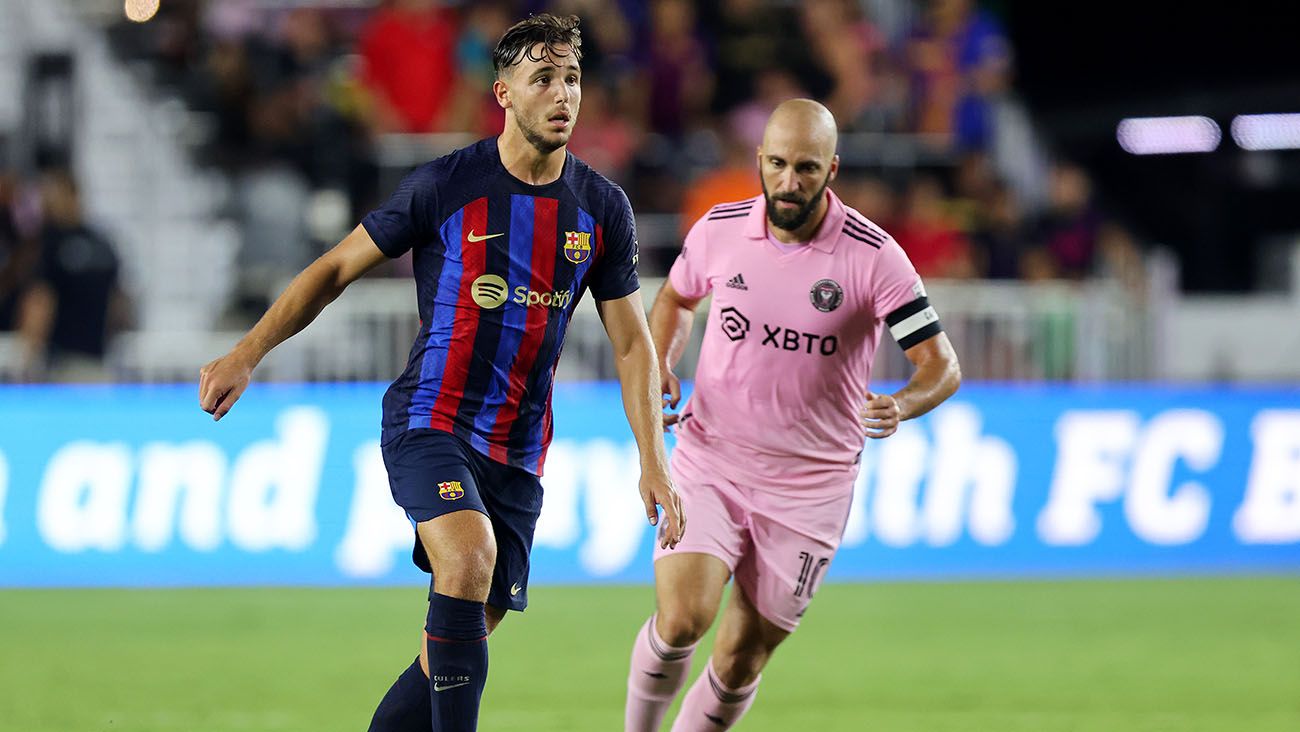 Nico González in a pre-season match with Barça