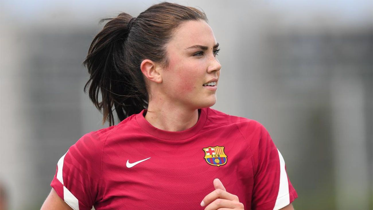 Ingrid Engen in a training session with FC Barcelona Femení