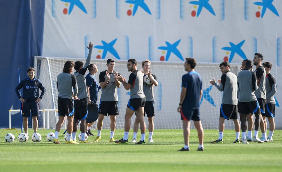 Barça players in a training session