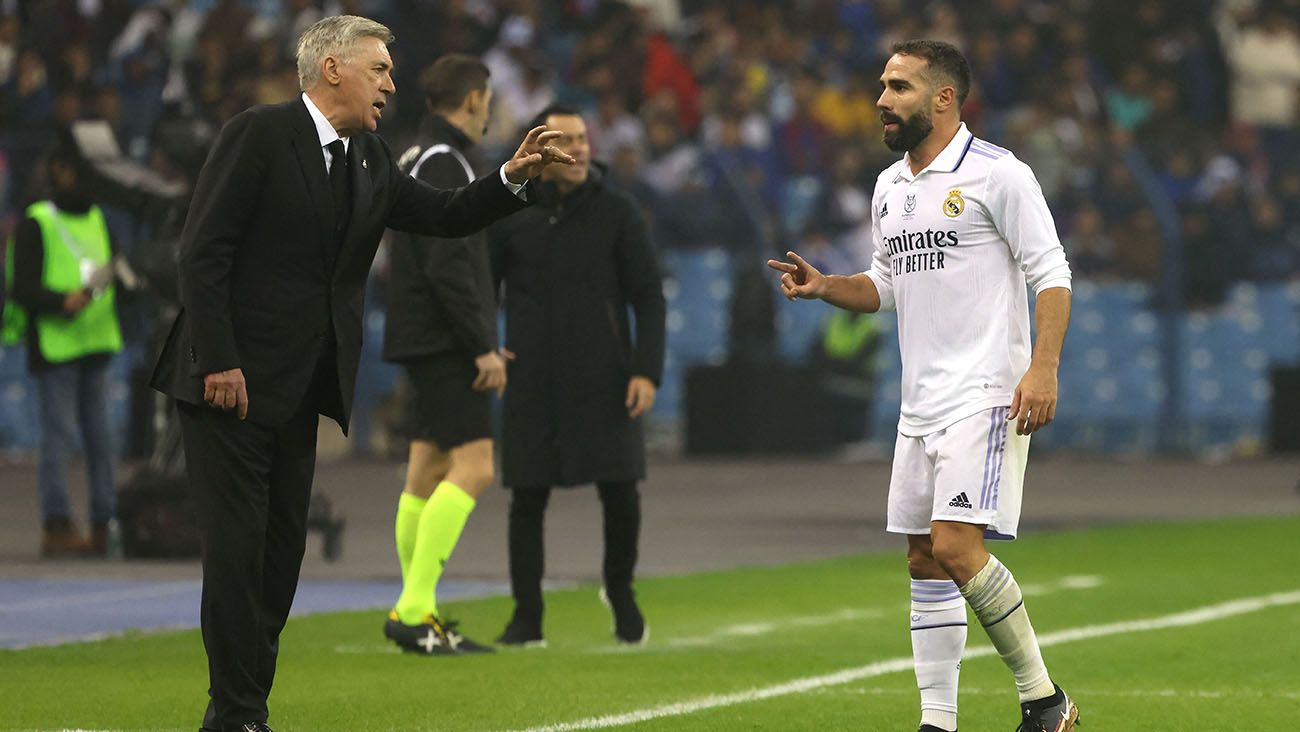 Dani Carvajal chats with Carlo Ancelotti during the final of the Spanish Super Cup