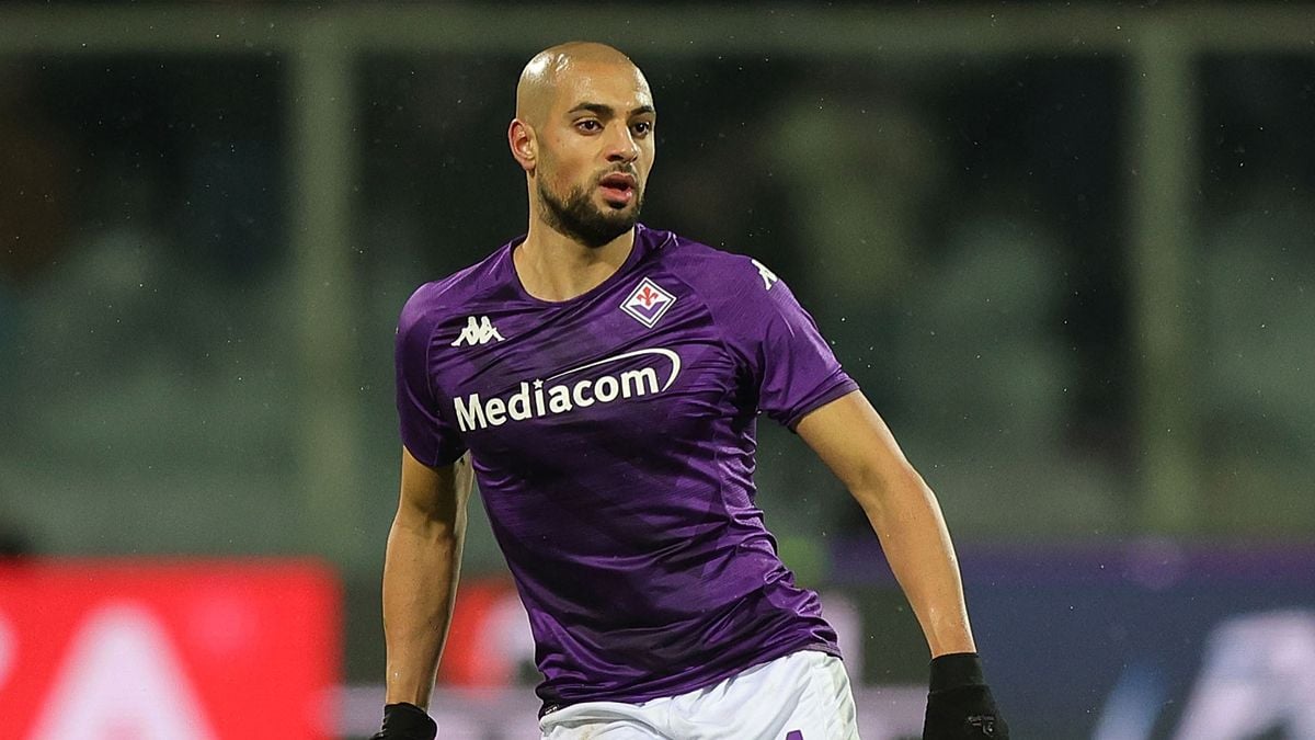 Sofyan Amrabat en un partido de la Fiorentina