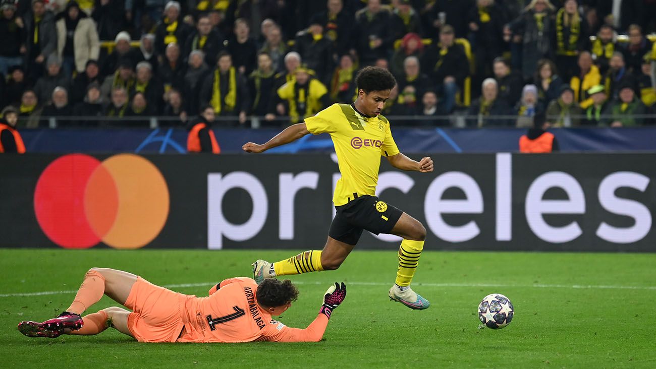 Karim Adeyemi convirtió el único tanto del Dortmund-Chelsea (1-0)