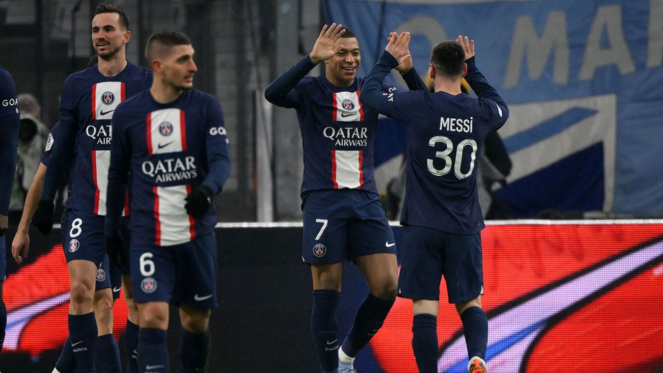 Kylian Mbappé and Leo Messi celebrate one of their goals against Marseille (0-3)