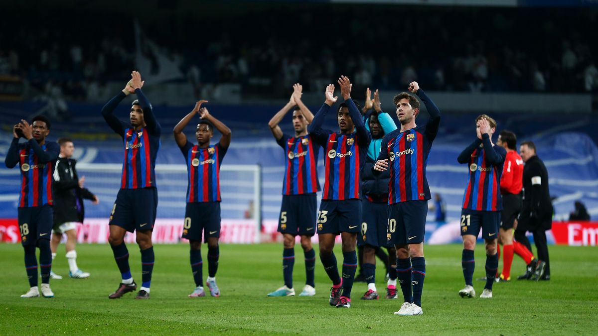 Los jugadores del Barça festejan su triunfo en Madrid copy