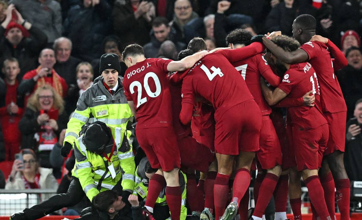 El Liverpool festeja un gol ante el United