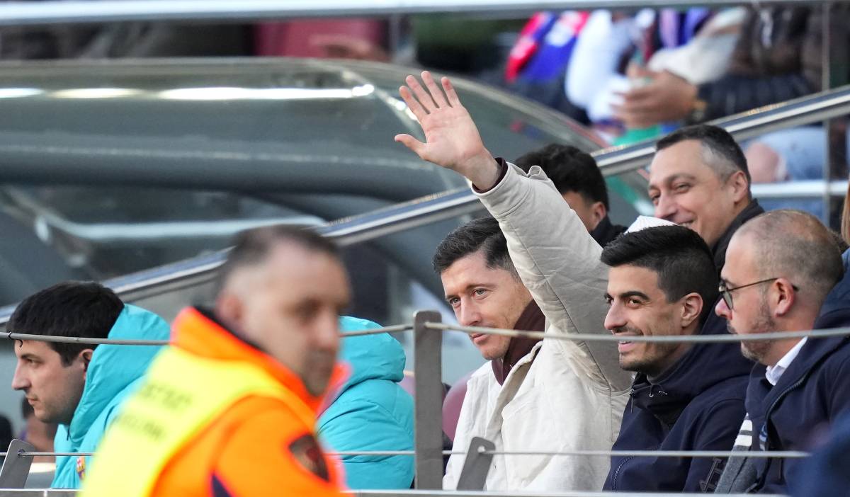 Lewandowski presencia el Barça-Valencia